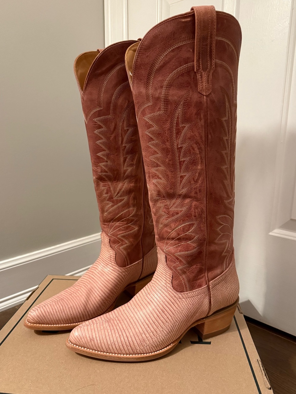 Tecovas Pink Frost Lizard Abby’s